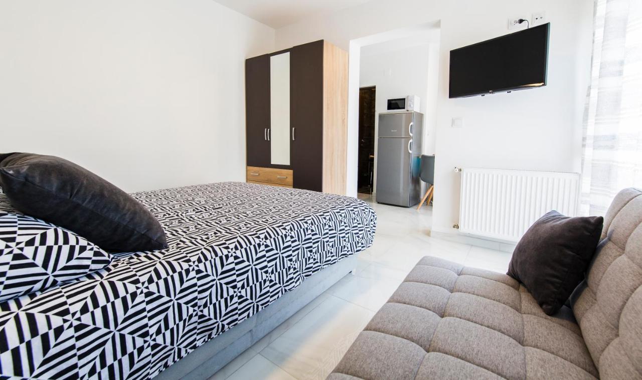 Apartmani Mabele Паг Екстер'єр фото