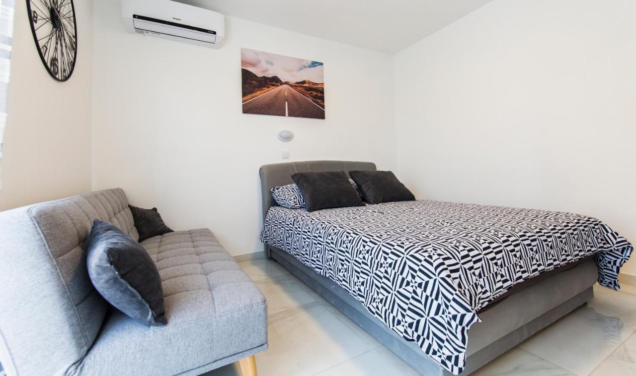 Apartmani Mabele Паг Екстер'єр фото