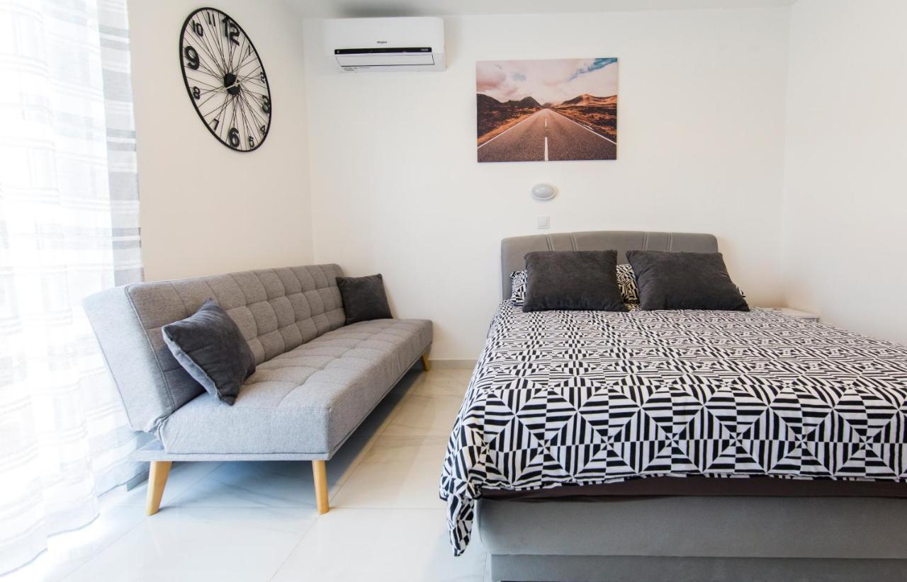 Apartmani Mabele Паг Екстер'єр фото