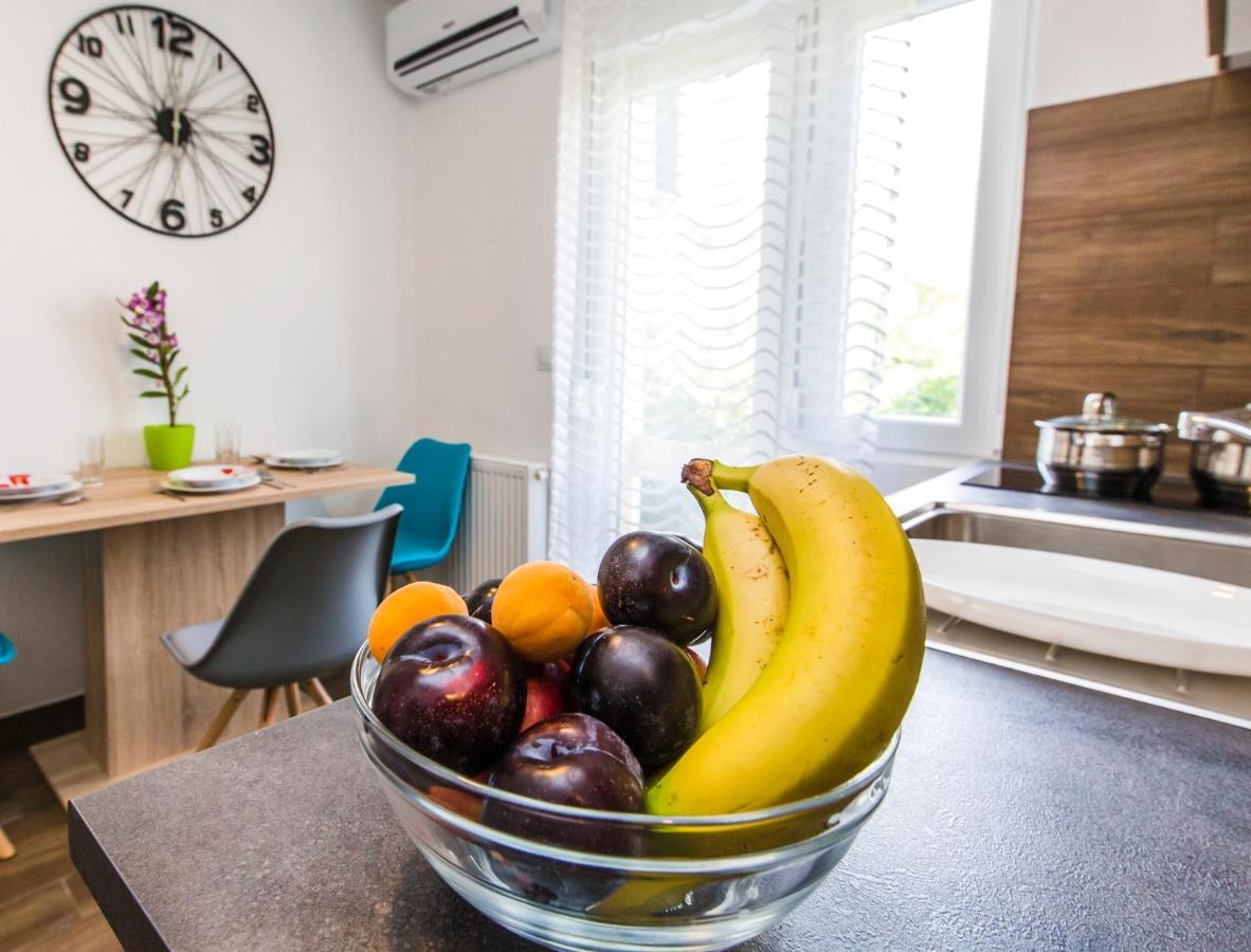 Apartmani Mabele Паг Екстер'єр фото