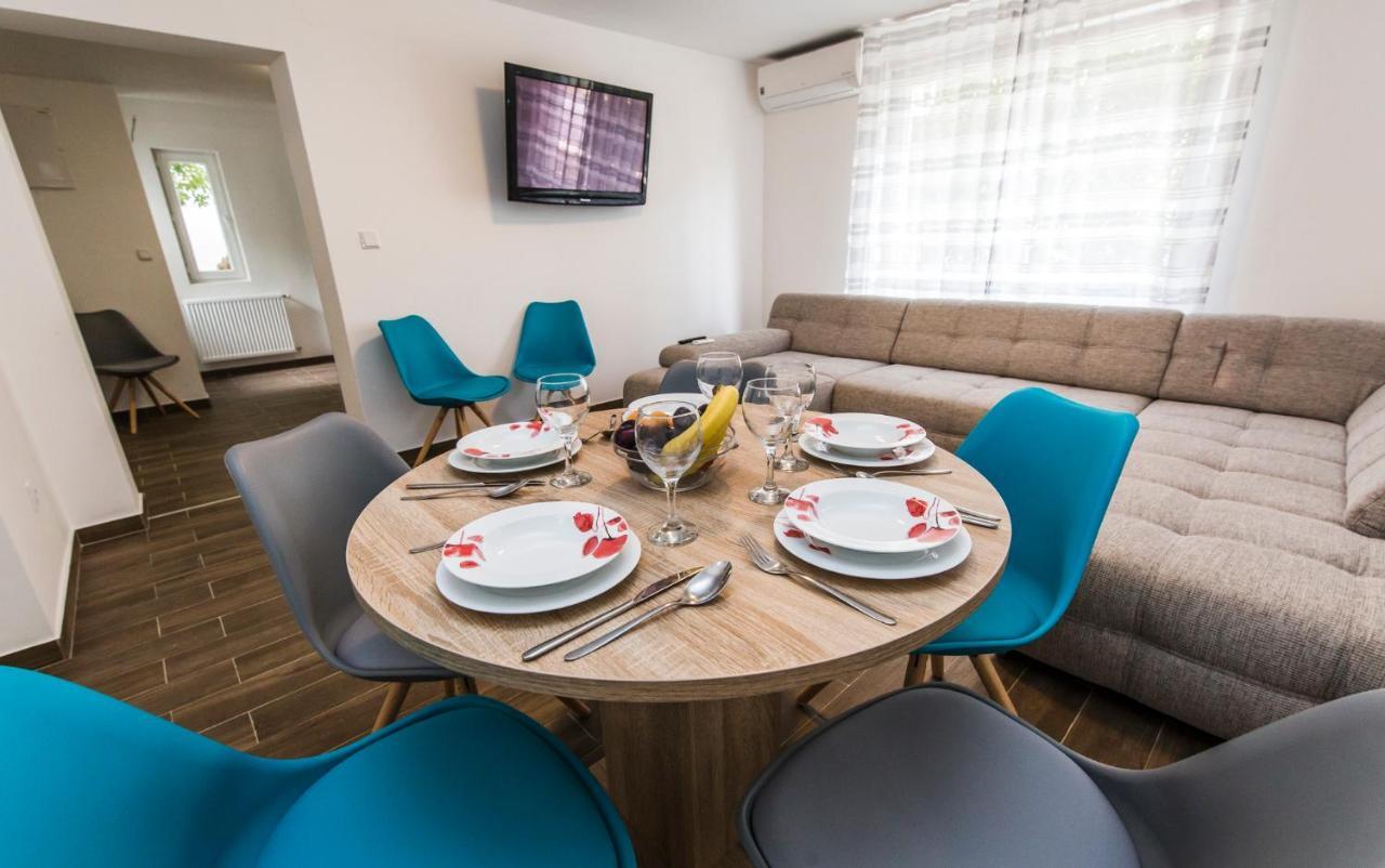 Apartmani Mabele Паг Екстер'єр фото
