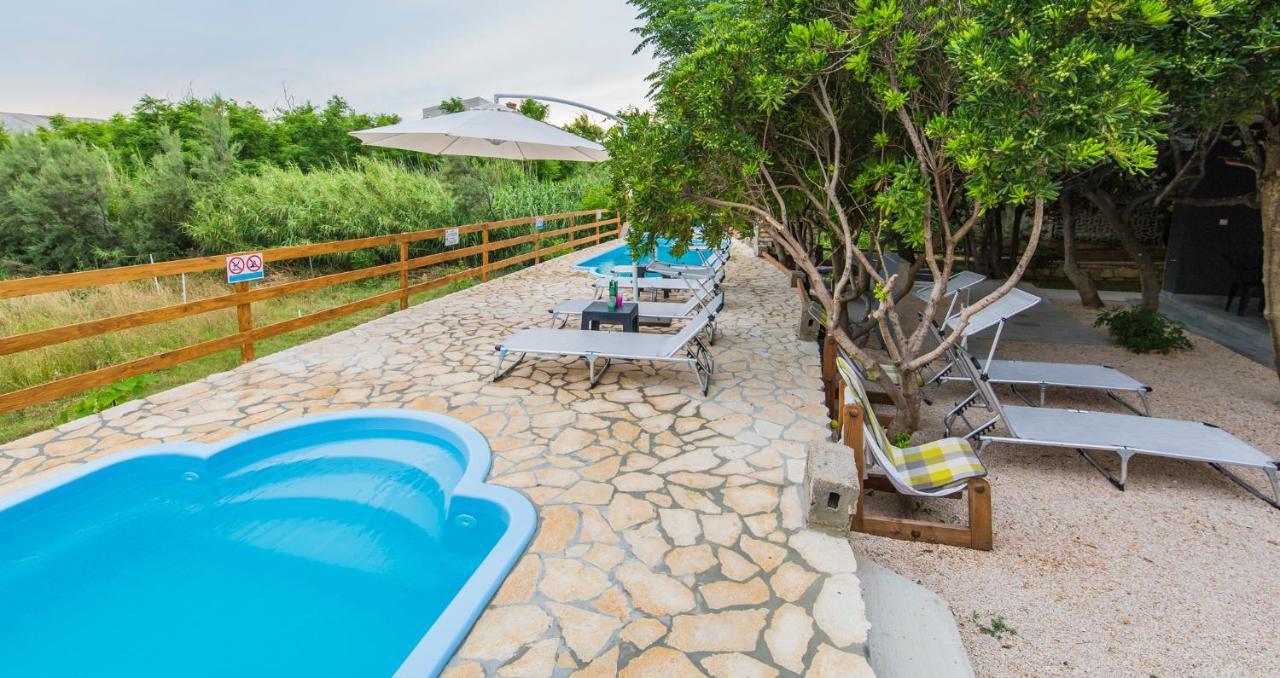 Apartmani Mabele Паг Екстер'єр фото