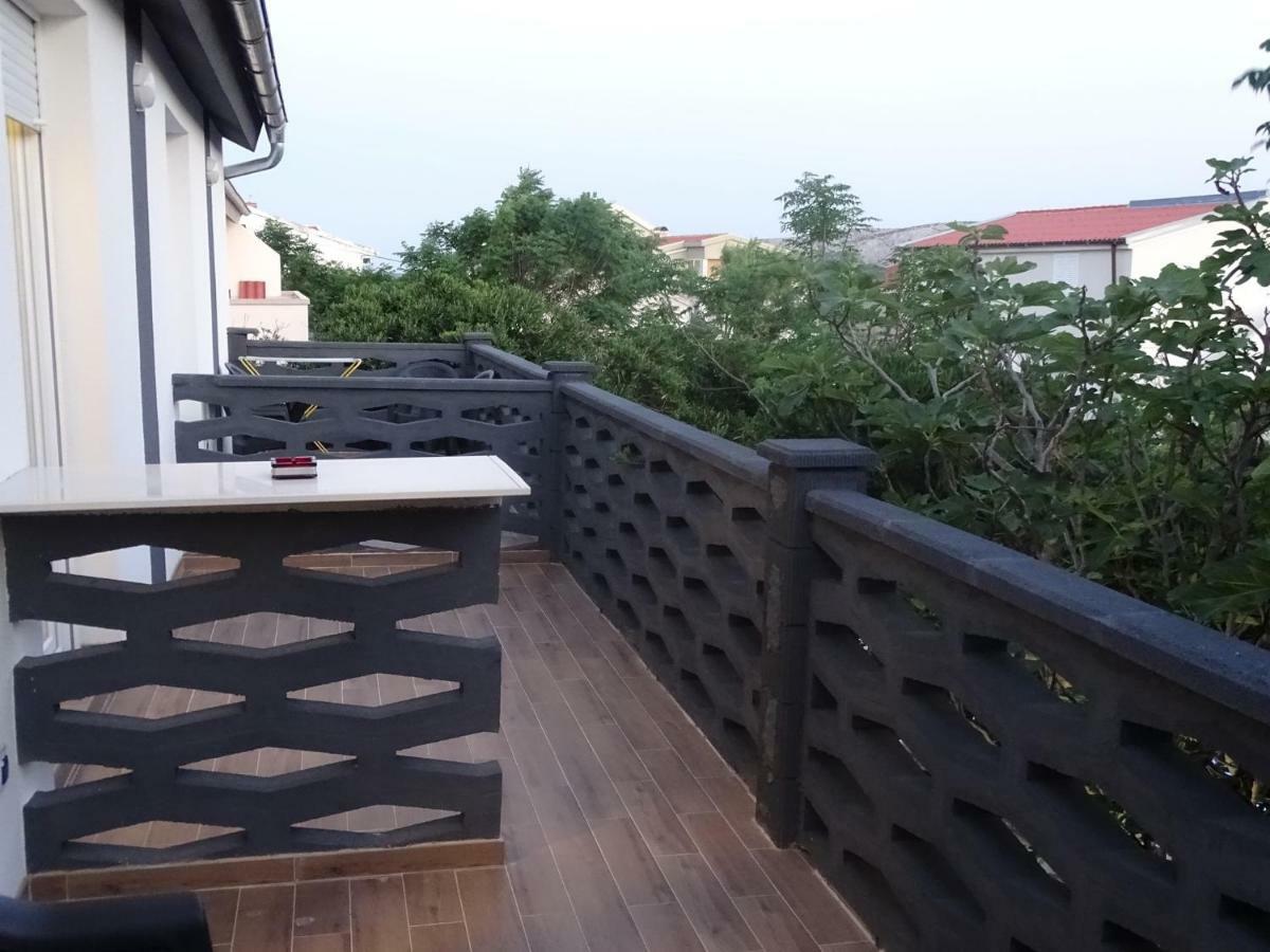 Apartmani Mabele Паг Екстер'єр фото